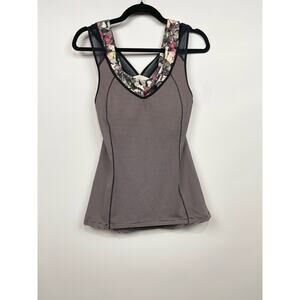 Lululemon Super Sport Tank Top Womens 8‎ Striped Butterfly Print Built-in Bra